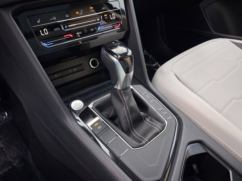 New 2026 Volkswagen Taos SE FWD image 10