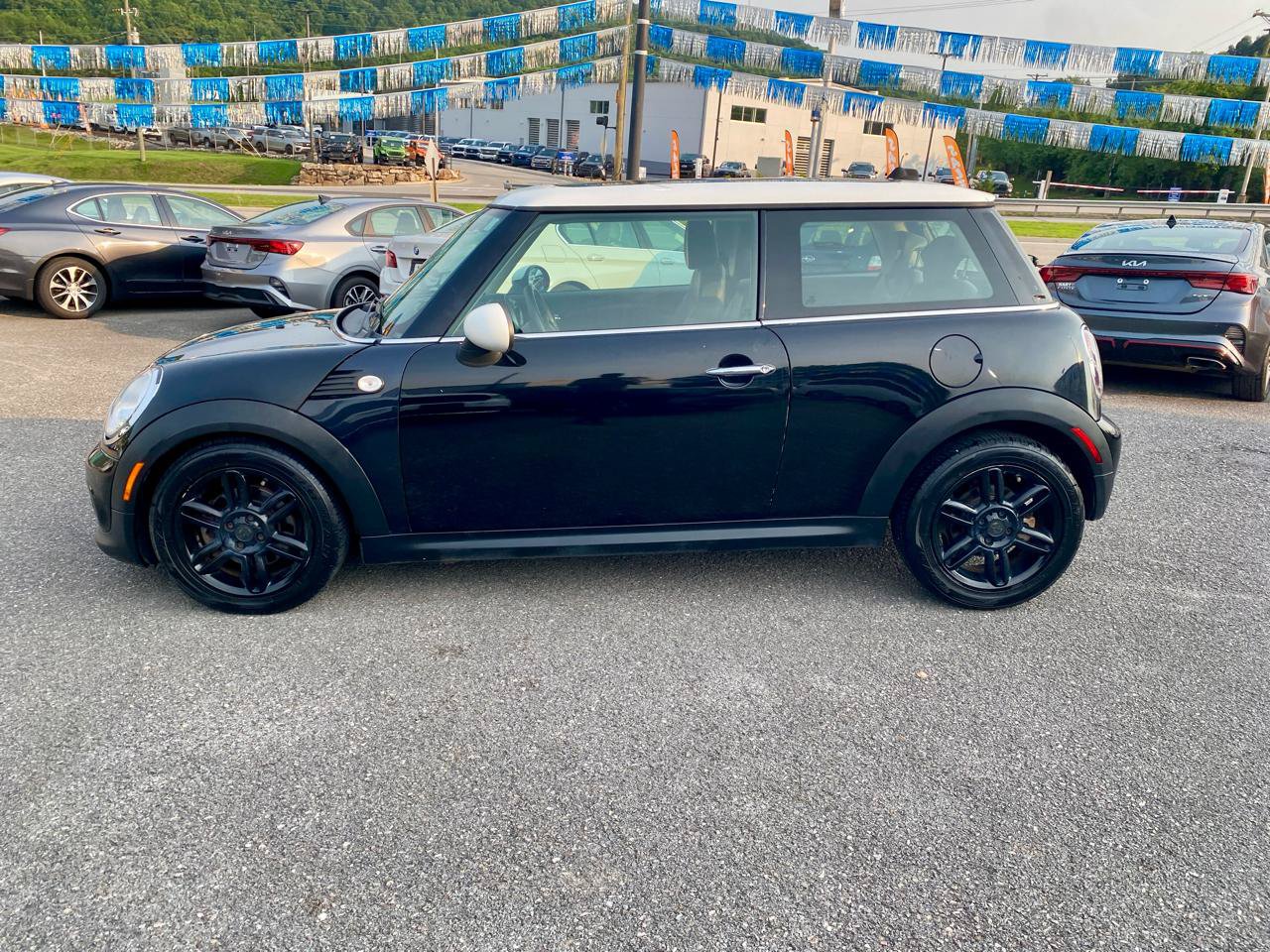 Used 2013 MINI Cooper Hardtop FWD image 4