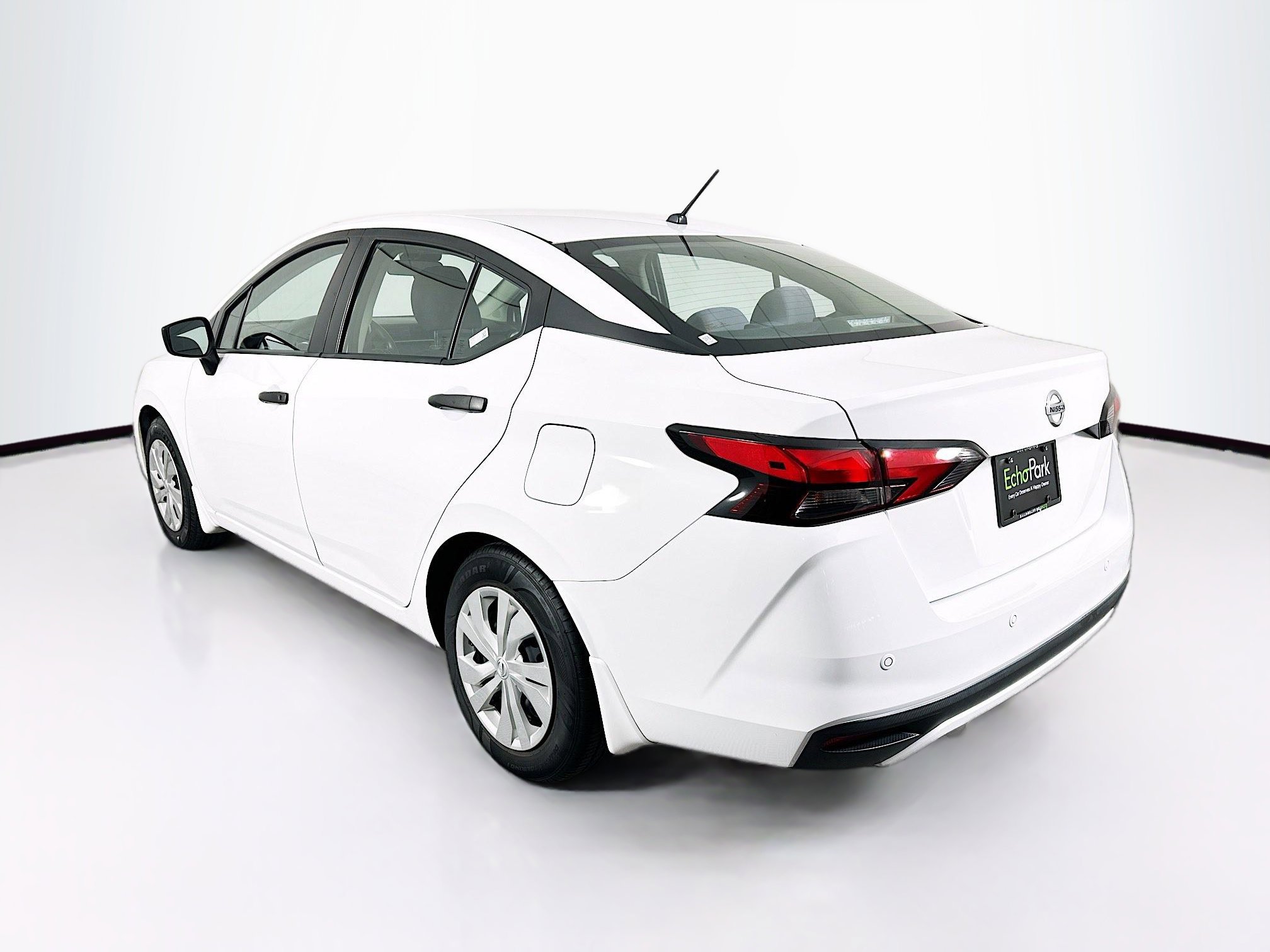 Used 2021 Nissan Versa S image 5