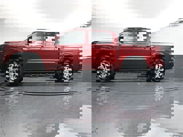 Used 2023 Nissan Frontier SV w/ Tow Package image 32