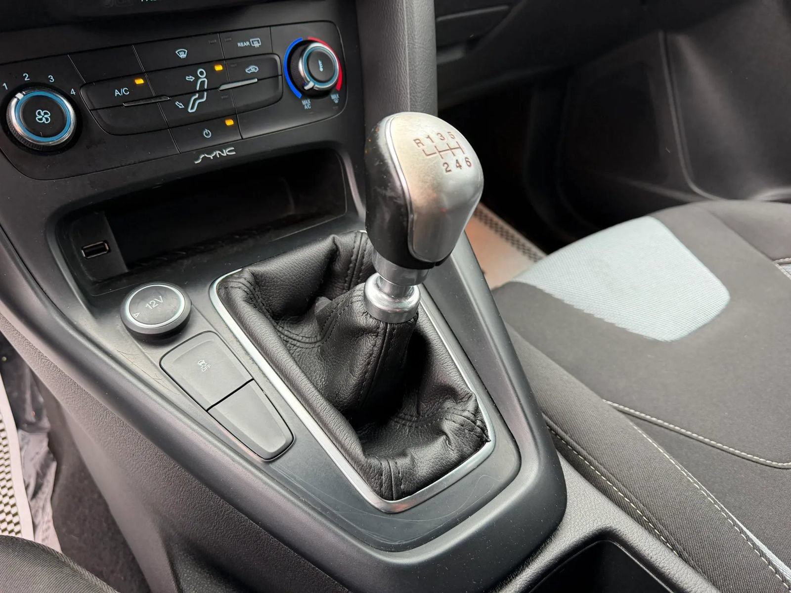 Used 2015 Ford Focus ST FWD image 17