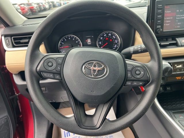Used 2019 Toyota RAV4 LE w/ Carpet Mat Package image 13