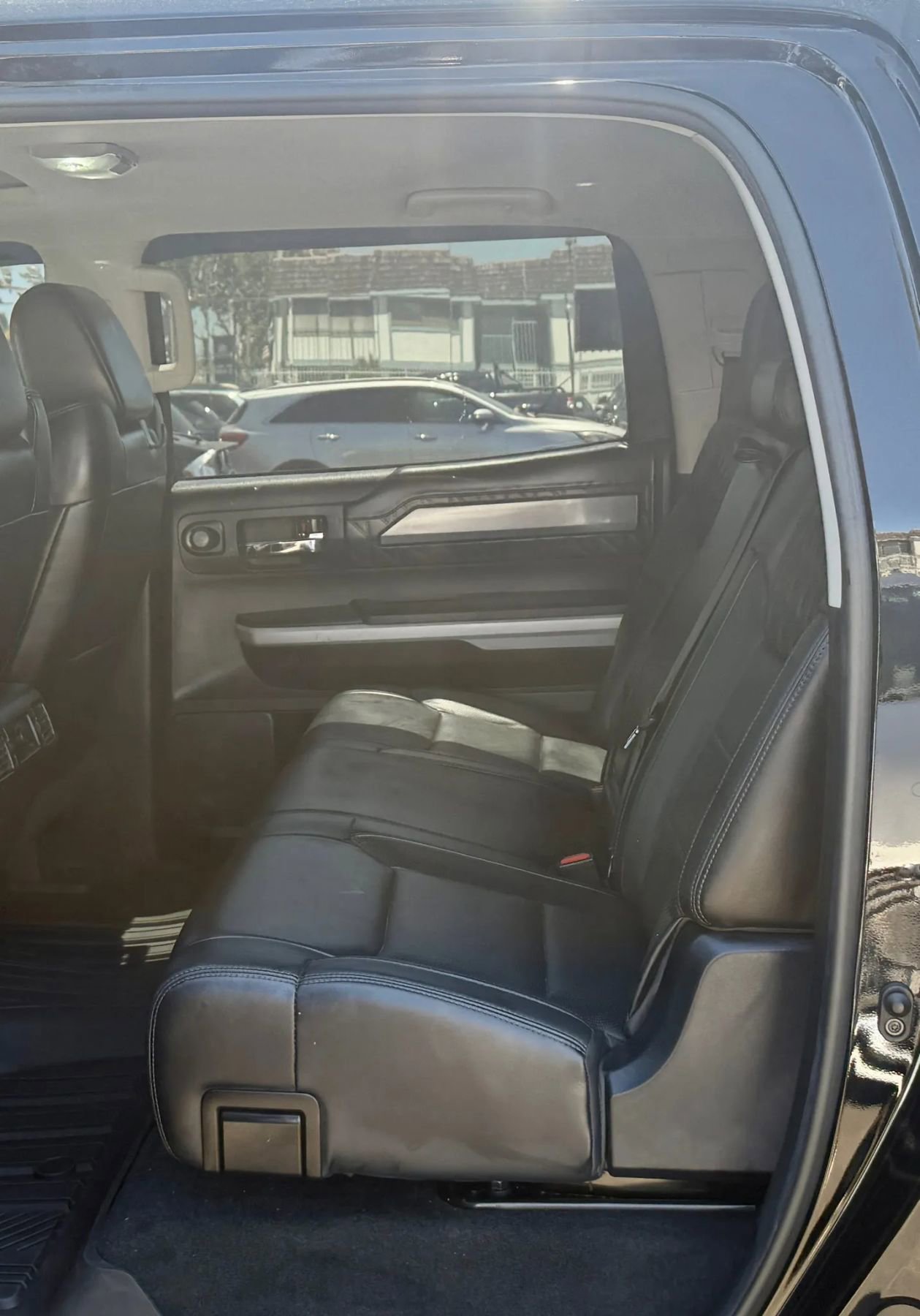 Used 2020 Toyota Tundra Platinum image 11