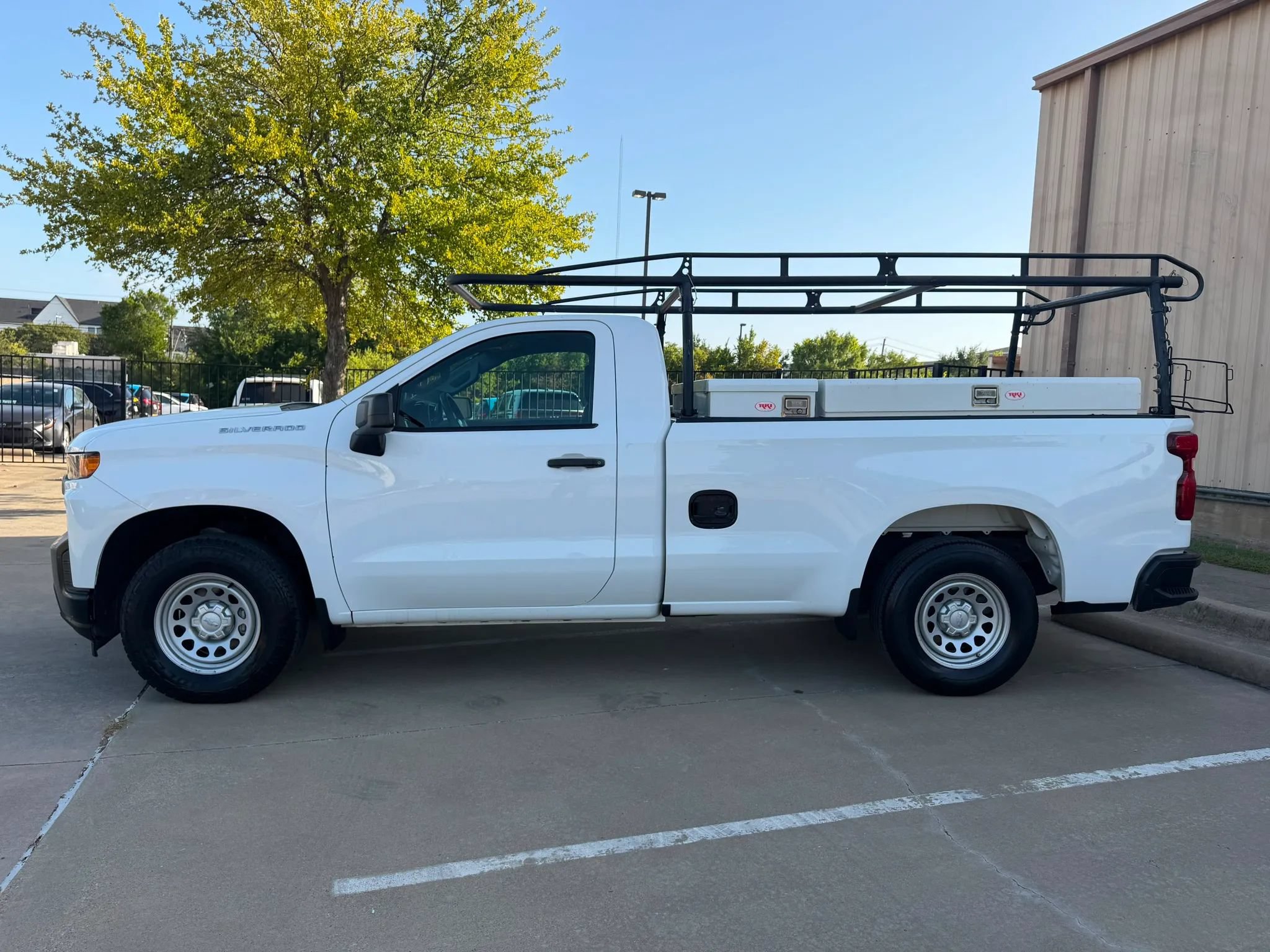 Used 2021 Chevrolet Silverado 1500 W/T RWD image 9