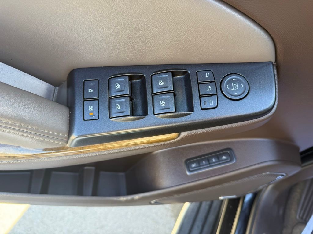 Used 2016 GMC Yukon XL Denali w/ Open Road Package image 31