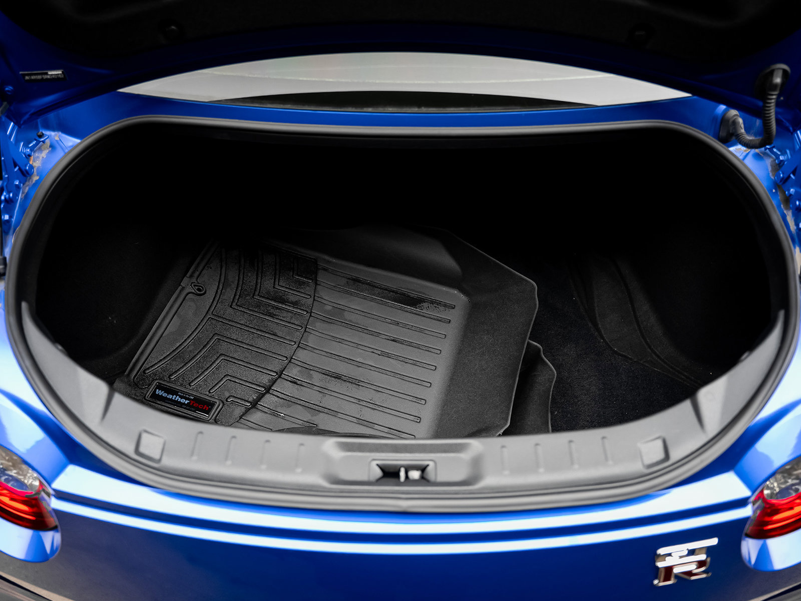 Used 2024 Nissan GT-R AWD/4WD image 57