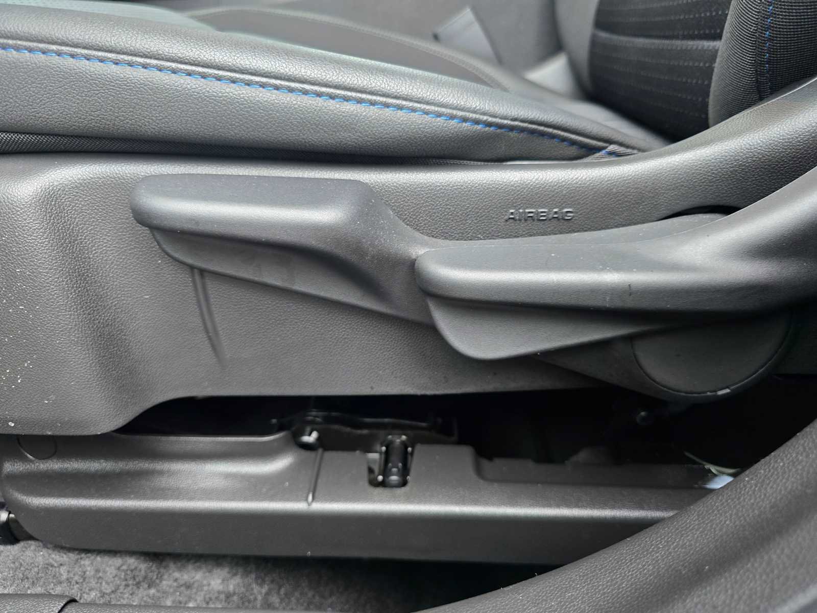 Used 2025 Chevrolet Trax LT image 22