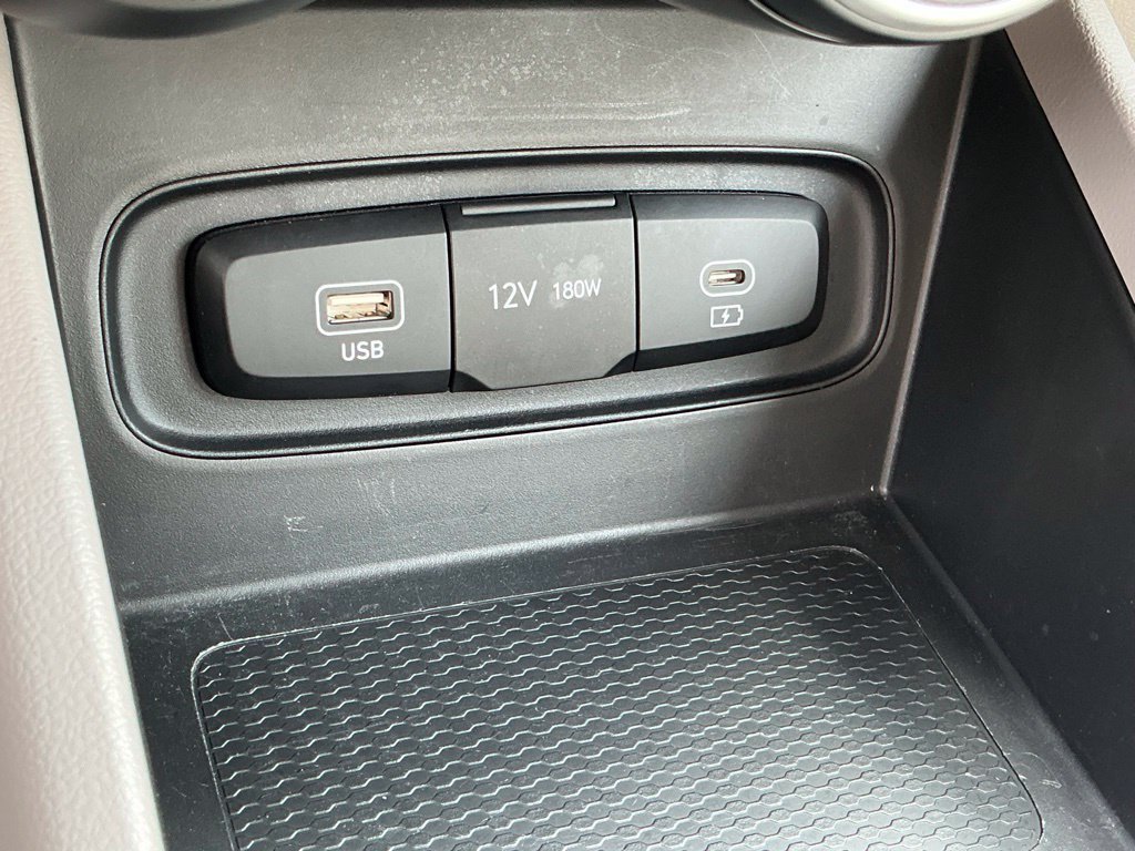 Used 2025 Hyundai Venue SEL FWD image 36