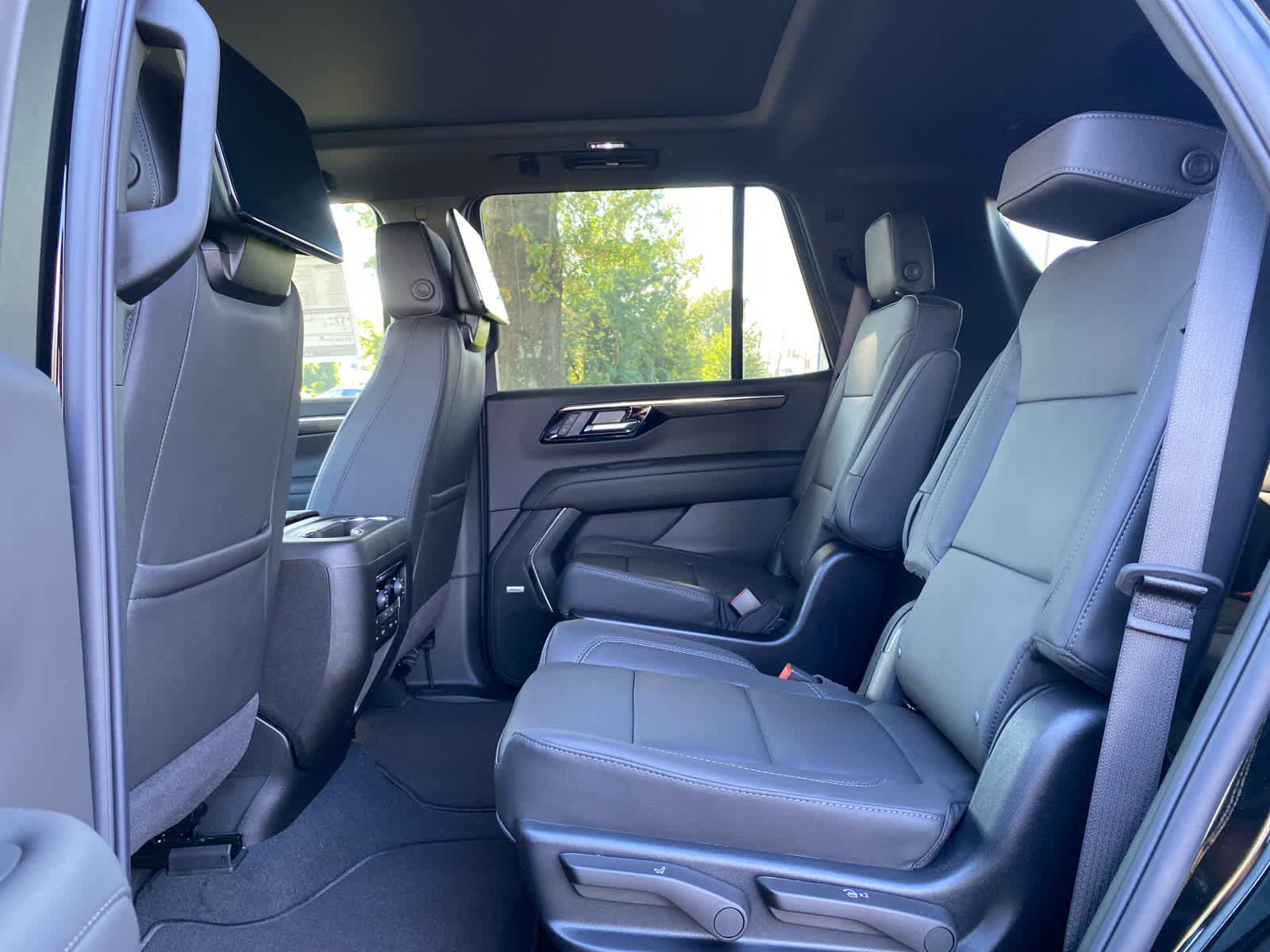 New 2026 Chevrolet Tahoe Z71 w/ Z71 Off-Road Package image 12