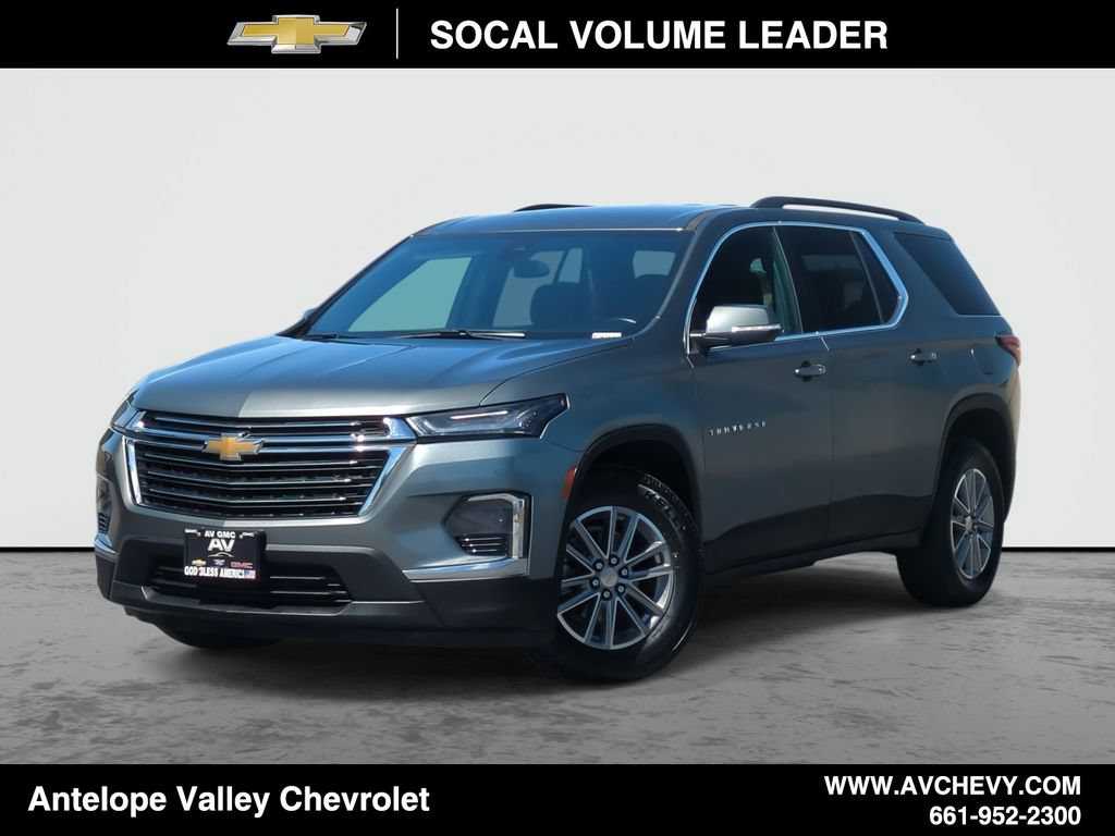 Used 2023 Chevrolet Traverse LT