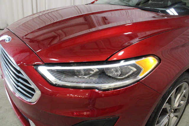 Used 2019 Ford Fusion SEL FWD image 32