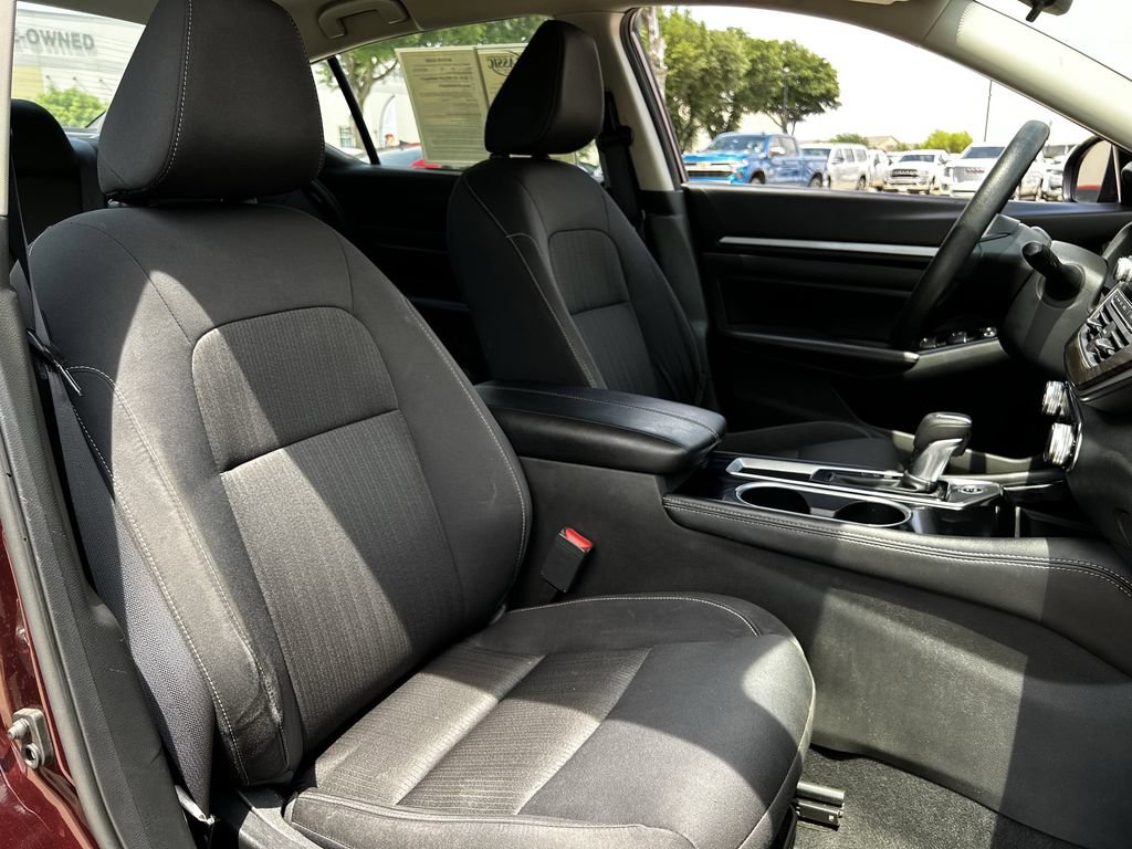 Used 2023 Nissan Altima 2.5 SV FWD image 28
