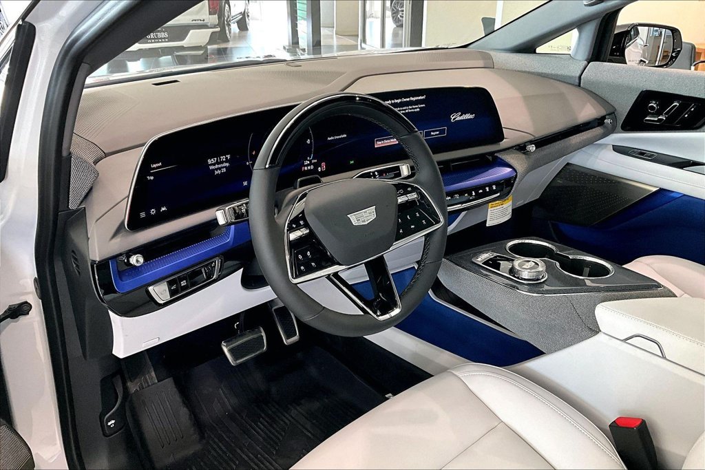 New 2027 Cadillac Optiq Sport w/ LPO, Floor Liner Package AWD/4WD image 20