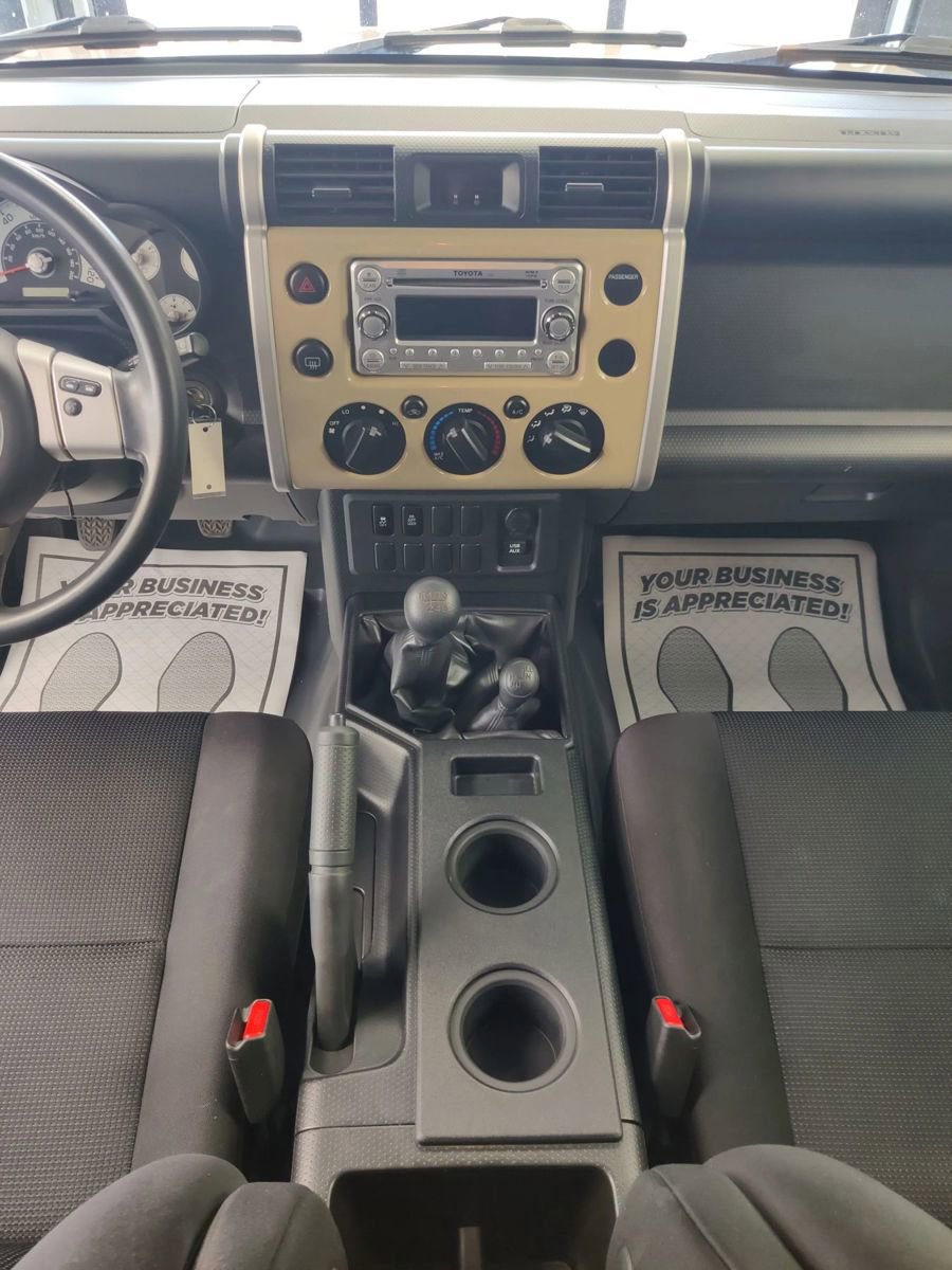 Used 2014 Toyota FJ Cruiser 4WD w/ Convenience Package image 19