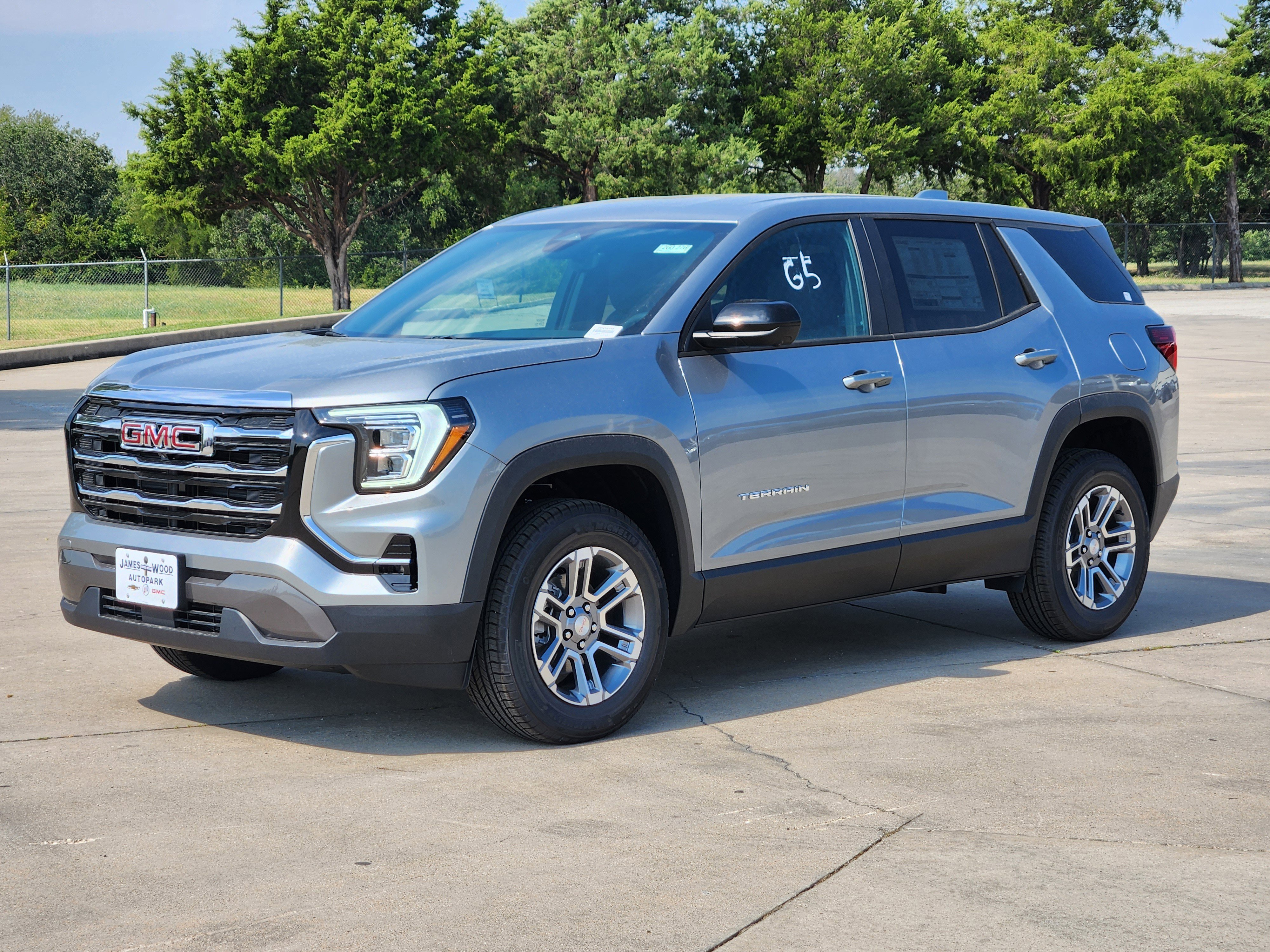 New 2026 GMC Terrain Elevation w/ Technology Package II image 2