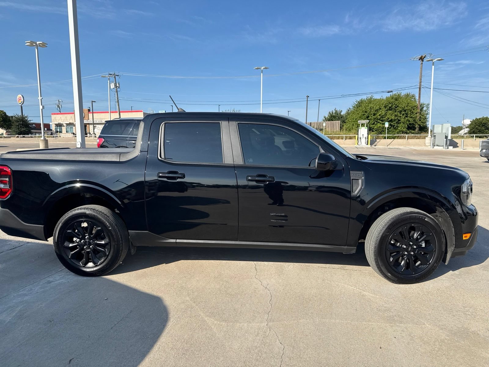 Used 2024 Ford Maverick Lariat w/ Black Appearance Package AWD/4WD image 2