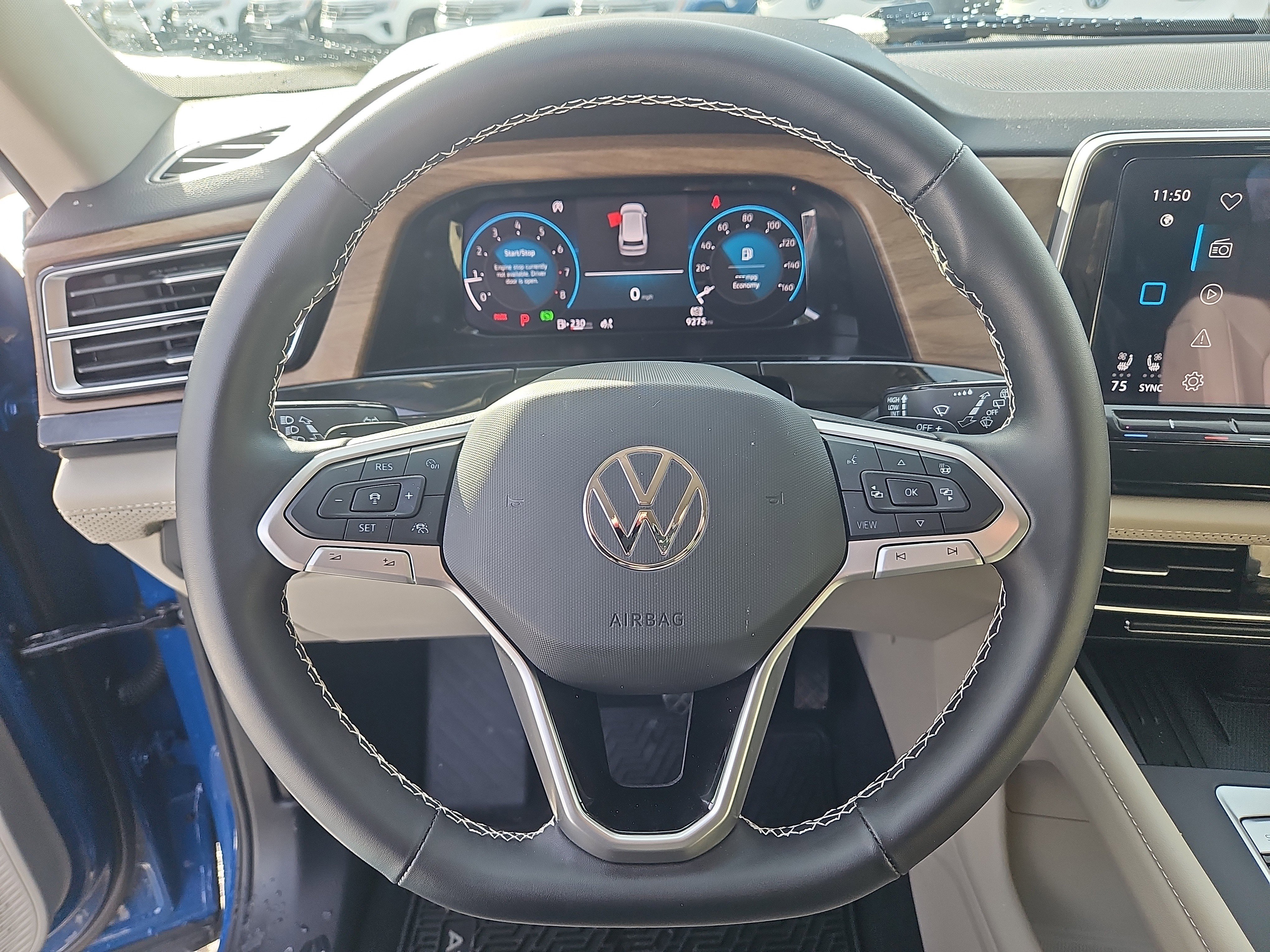 Used 2025 Volkswagen Atlas SE image 21