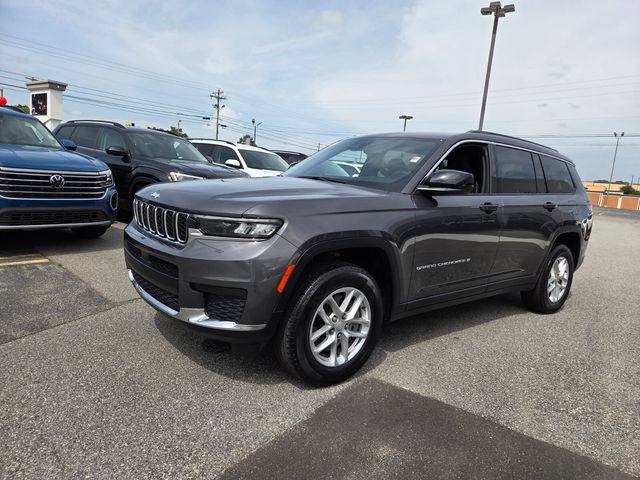 Used 2024 Jeep Grand Cherokee L Laredo w/ Luxury Tech Group I RWD image 3
