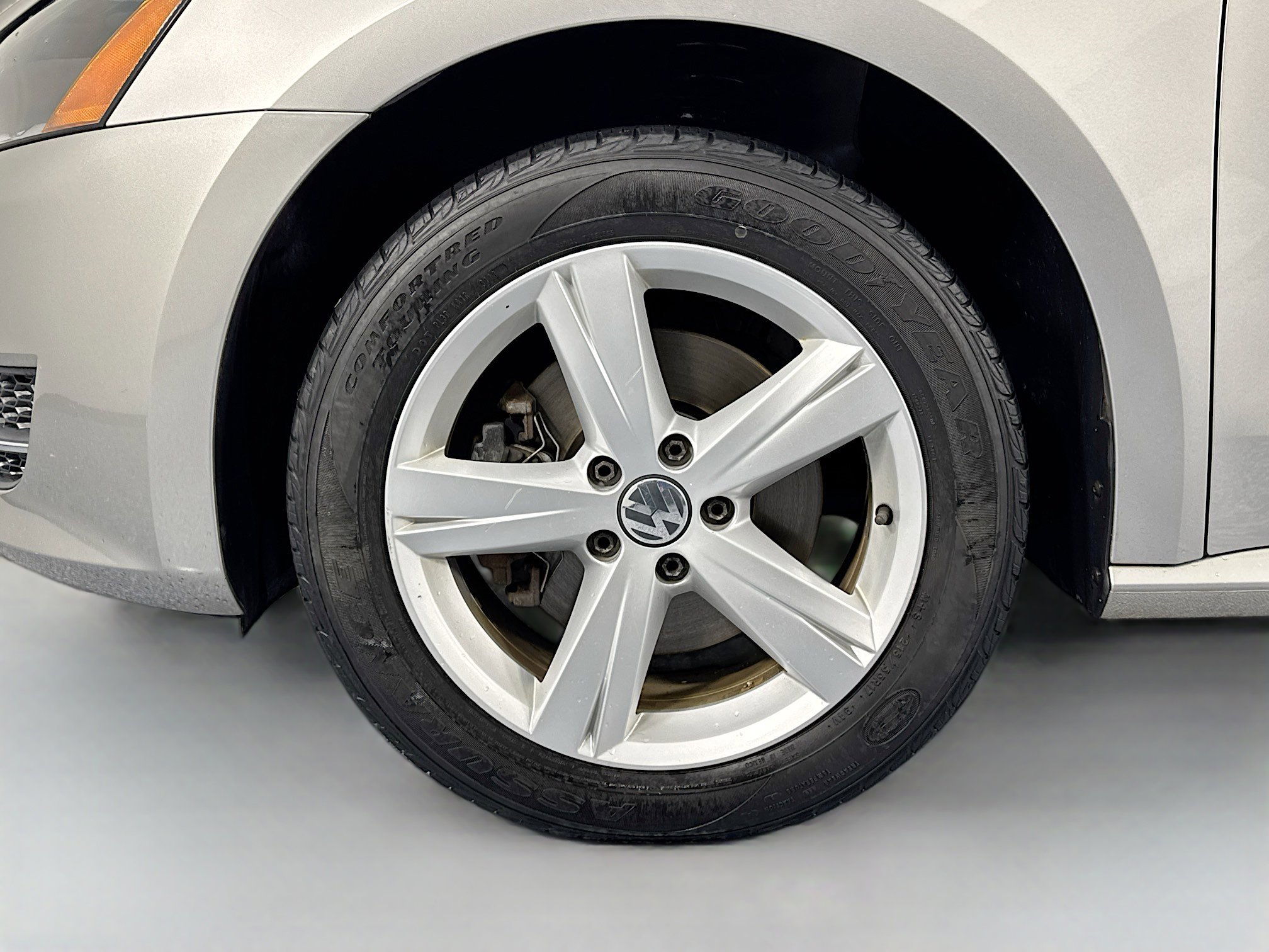 Used 2013 Volkswagen Passat 2.5 SE image 30