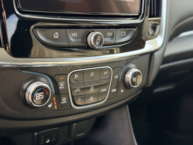 Used 2020 Chevrolet Traverse LT image 15