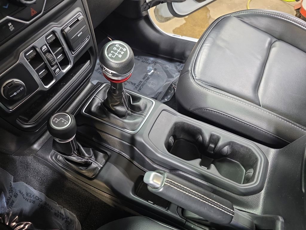 Used 2021 Jeep Gladiator Overland w/ Advanced Safety Group image 23