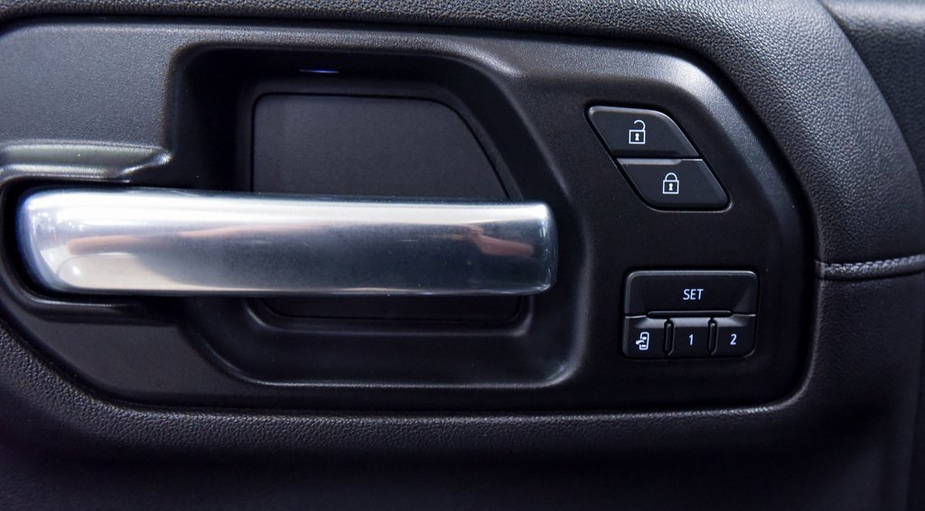 Used 2020 Chevrolet Silverado 3500 High Country w/ LPO, Dark Essentials Package image 11