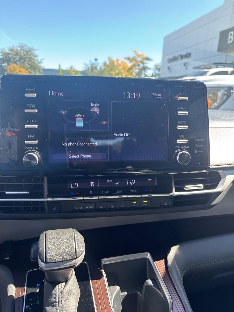 Used 2022 Toyota Sienna XLE image 23