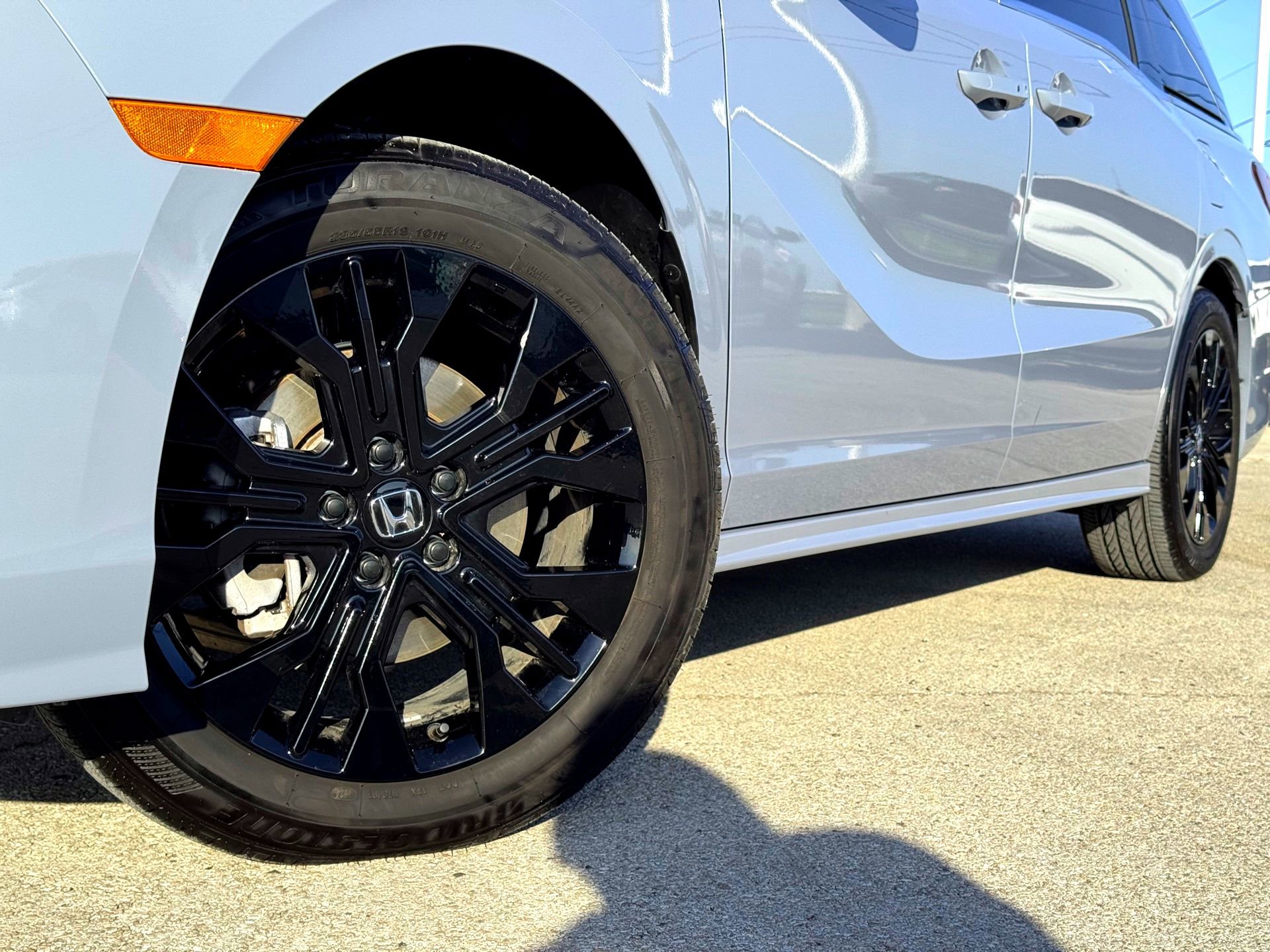 Used 2025 Honda Odyssey Sport-L image 2