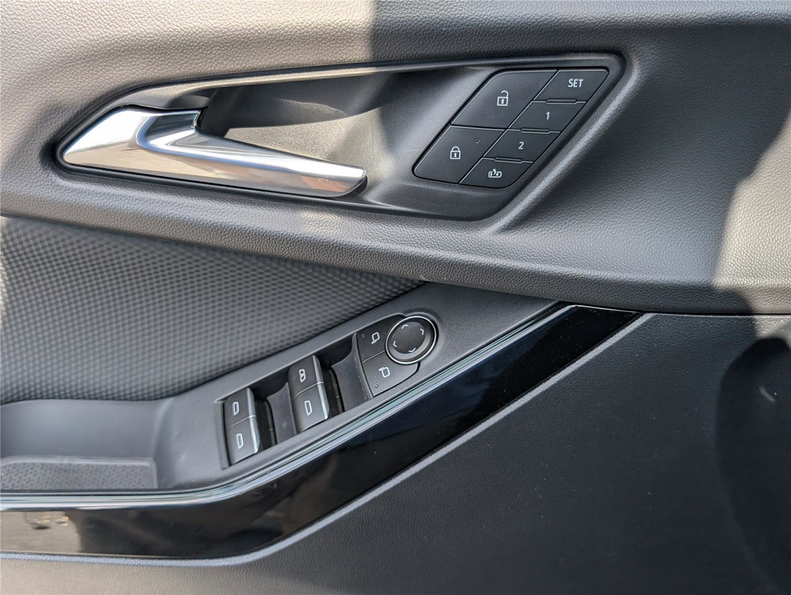 New 2026 Chevrolet Equinox RS w/ Convenience Package III image 16