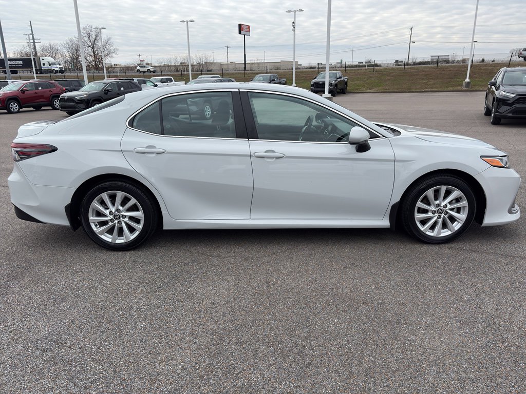 Used 2024 Toyota Camry LE image 6