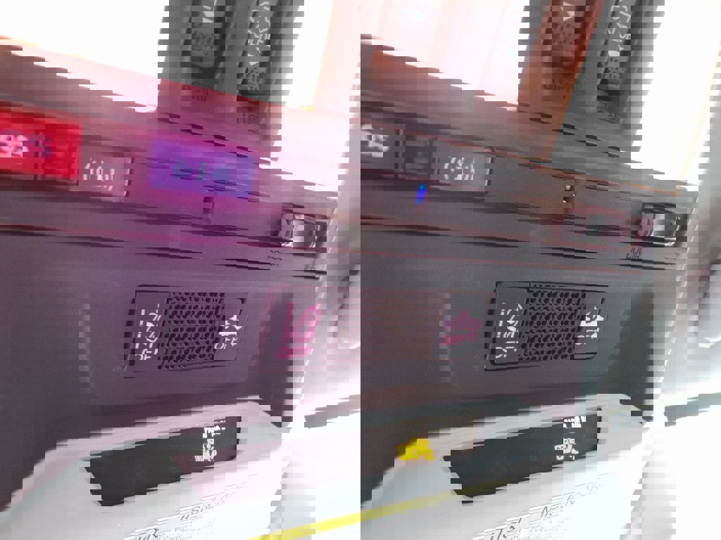 Used 2023 Subaru Crosstrek 2.0i Premium image 24