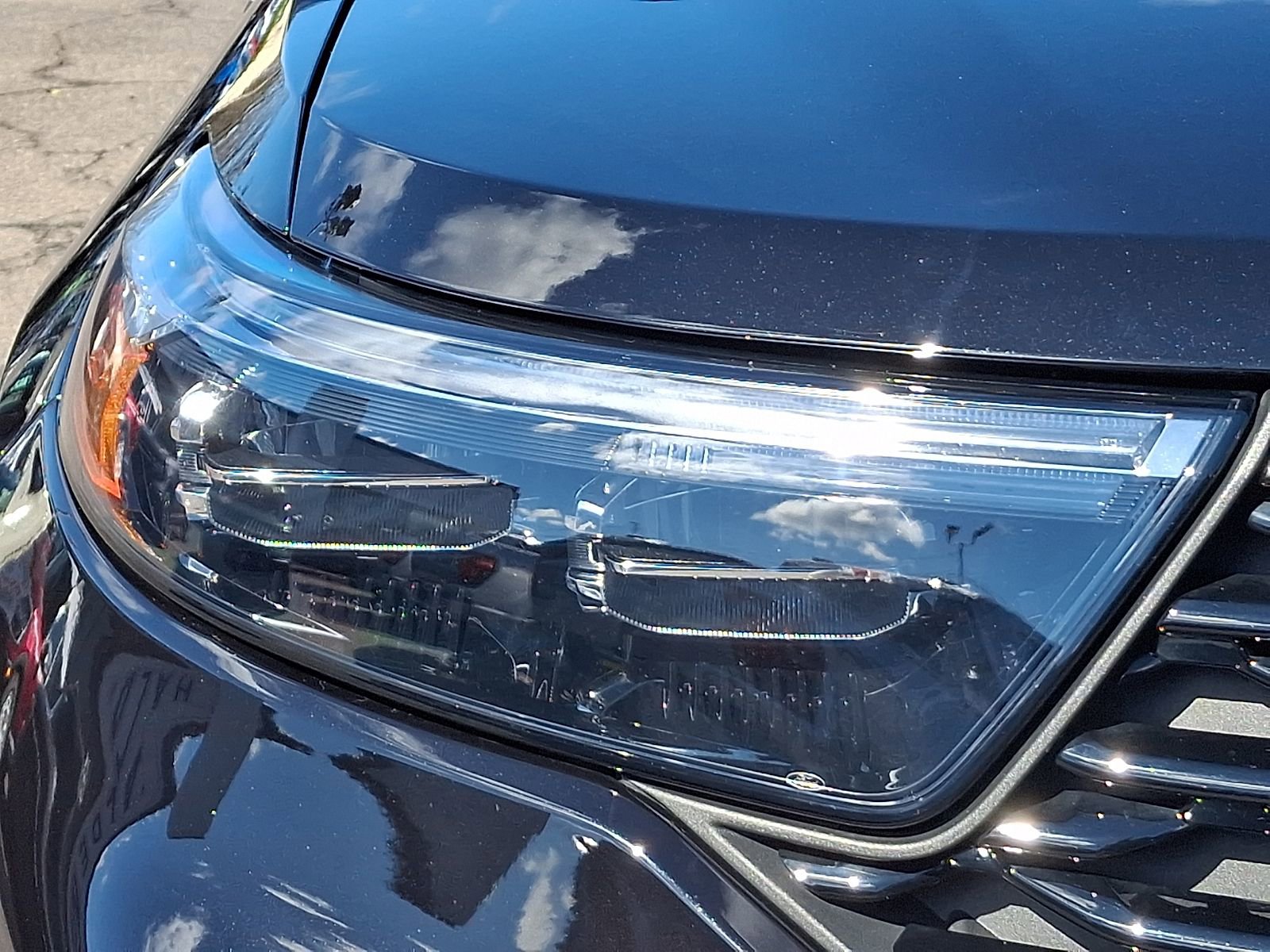 Used 2022 Ford Explorer ST-Line w/ Class IV Trailer Tow Package image 10