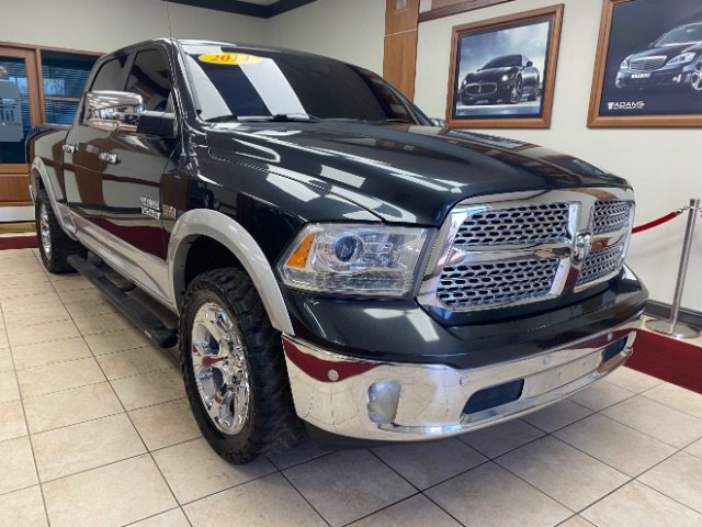 Used 2014 RAM 1500 Laramie w/ Convenience Group RWD image 4