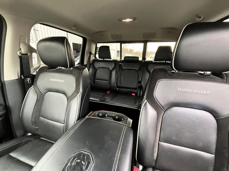 Used 2022 RAM 1500 Laramie AWD/4WD image 34