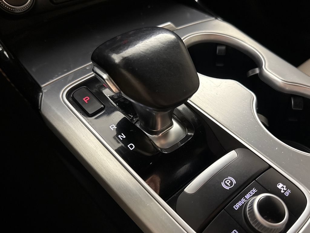 Used 2018 Kia Stinger GT2 AWD/4WD image 18
