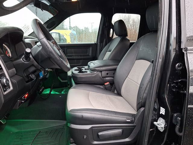 Used 2017 RAM 1500 Express w/ Black Ram 1500 Express Group AWD/4WD image 15
