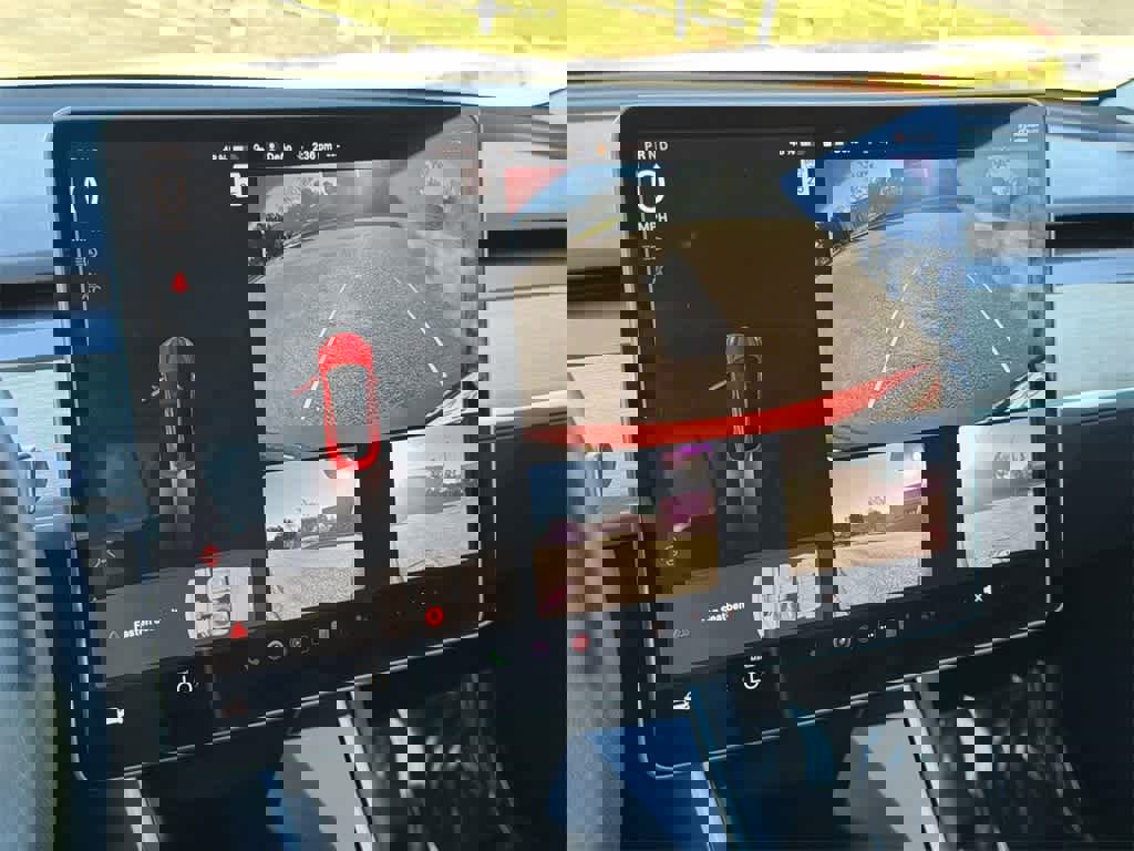 Used 2020 Tesla Model 3 Standard Range Plus image 19