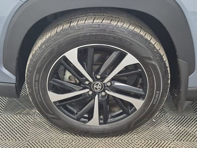 Used 2024 Toyota Corolla Cross XSE w/ Convenience Package image 28