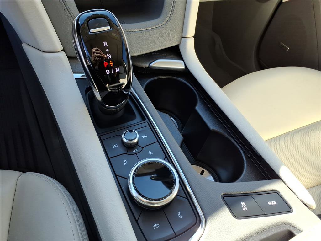 Used 2023 Cadillac XT5 Premium Luxury w/ LPO, Floor Liner Package image 16