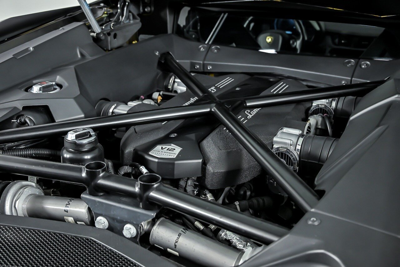 Used 2018 Lamborghini Aventador S AWD/4WD image 18