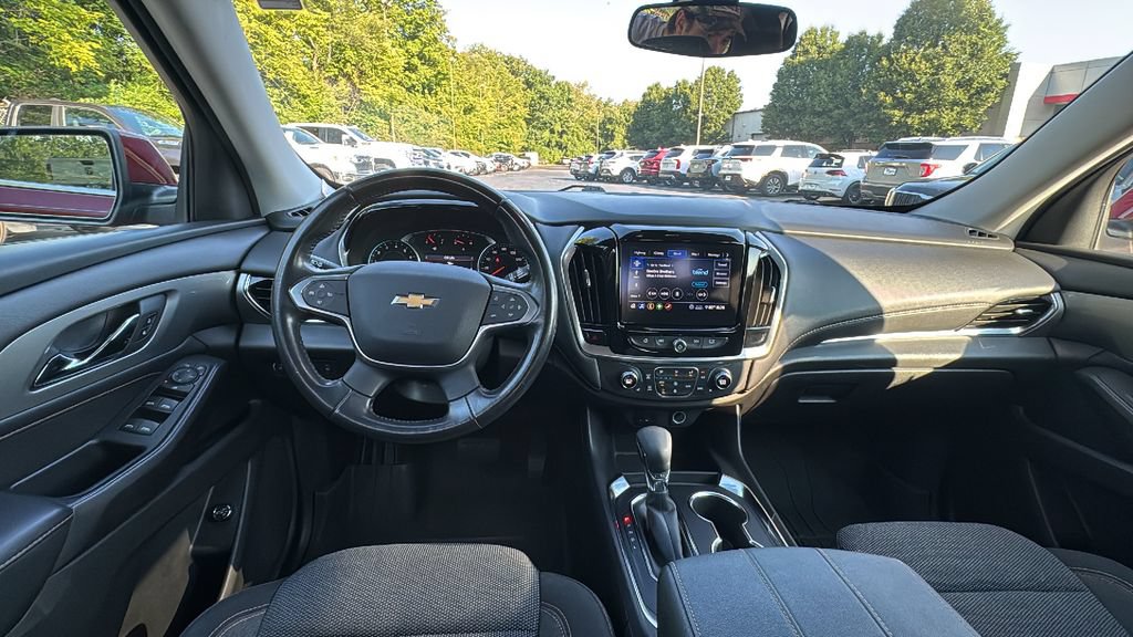 Used 2021 Chevrolet Traverse LT FWD image 8
