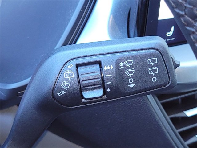 Used 2023 Ford Escape SE w/ Class II Trailer Tow Package image 31