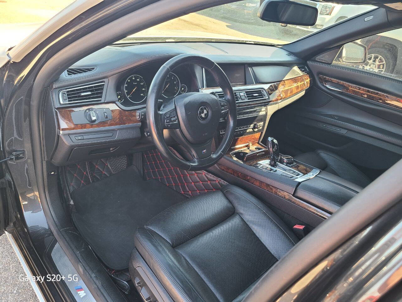 Used 2014 BMW 750Li xDrive image 19