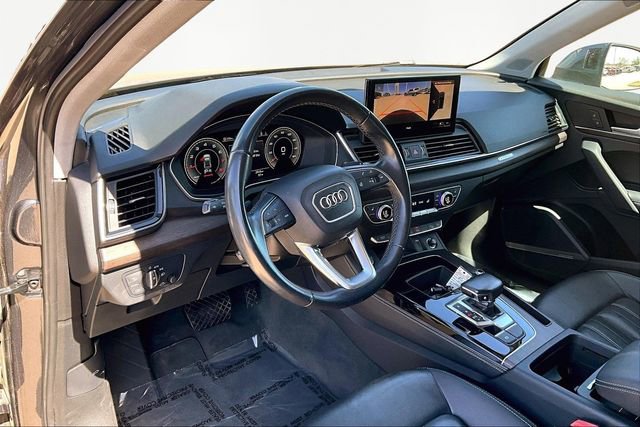 Used 2022 Audi Q5 2.0T Premium Plus w/ Premium Plus Package AWD/4WD image 13