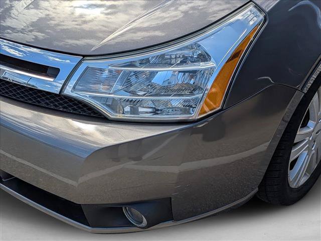 Used 2009 Ford Focus SEL FWD image 10
