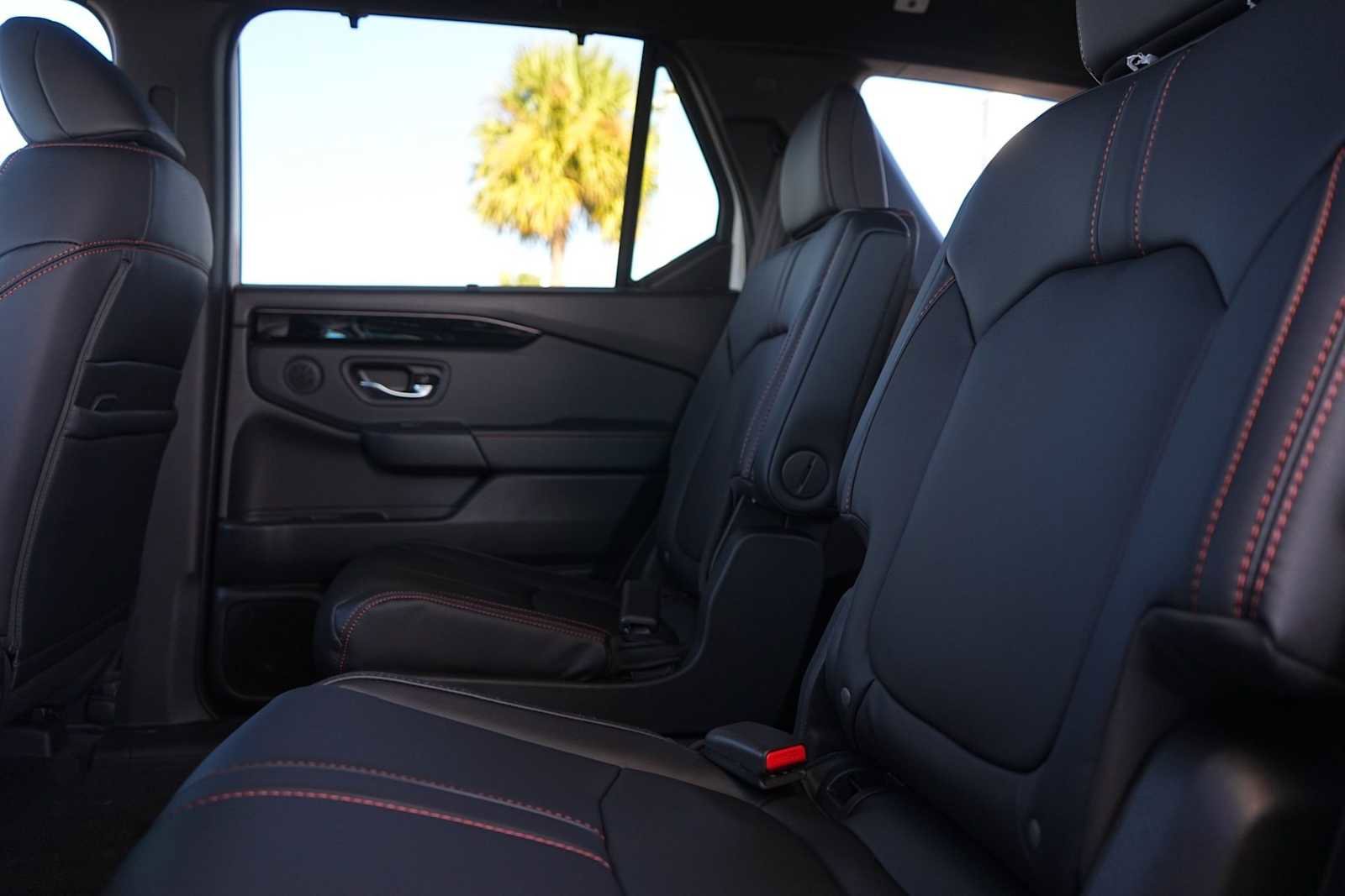 New 2025 Honda Pilot TrailSport image 13