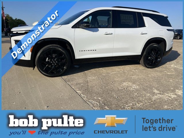New 2026 Chevrolet Traverse RS w/ LPO, Floor Liner Package image 1