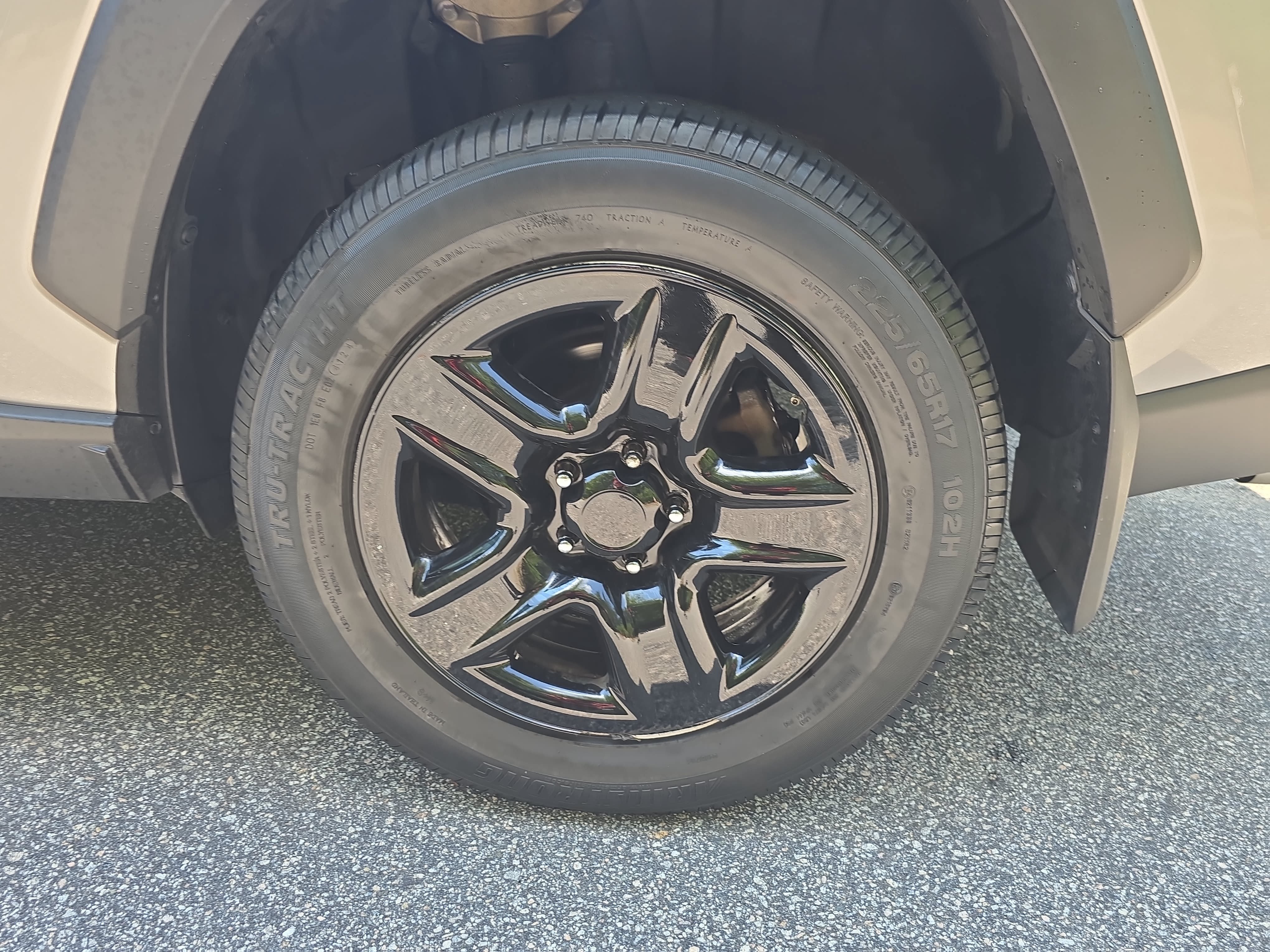 Used 2019 Toyota RAV4 Limited w/ Cold Weather Package FWD image 33