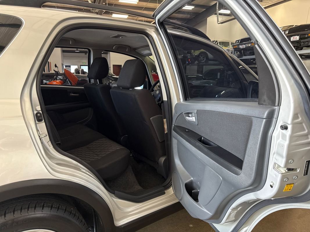 Used 2008 Suzuki SX4 AWD Hatchback image 97