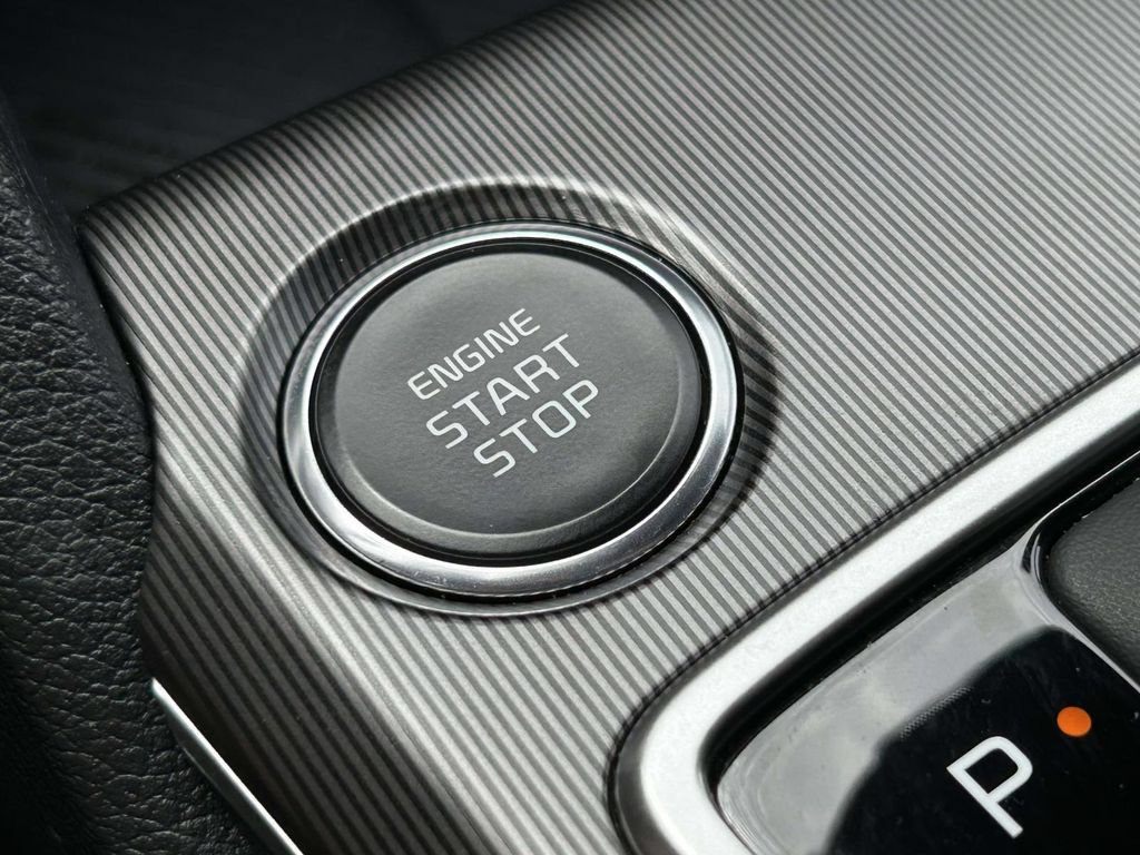Used 2026 Kia Sportage SX AWD/4WD image 30